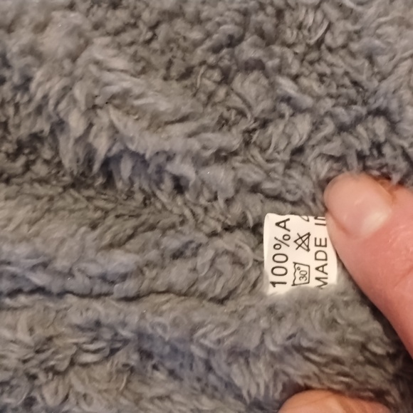 CC fleece lined knit winter hat - Picture 4 of 5